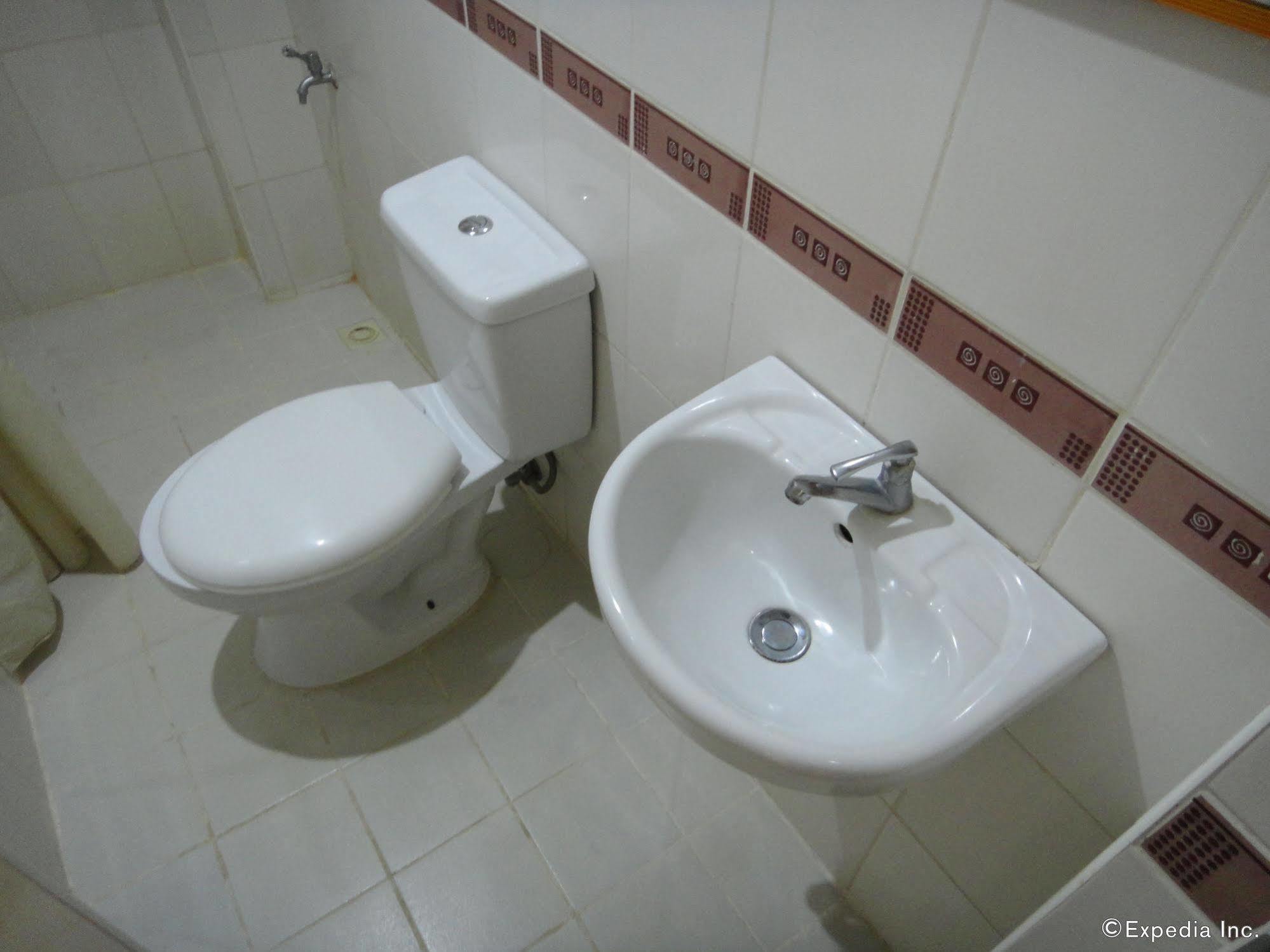 Ascendo Suites Puerto Princesa Bagian luar foto